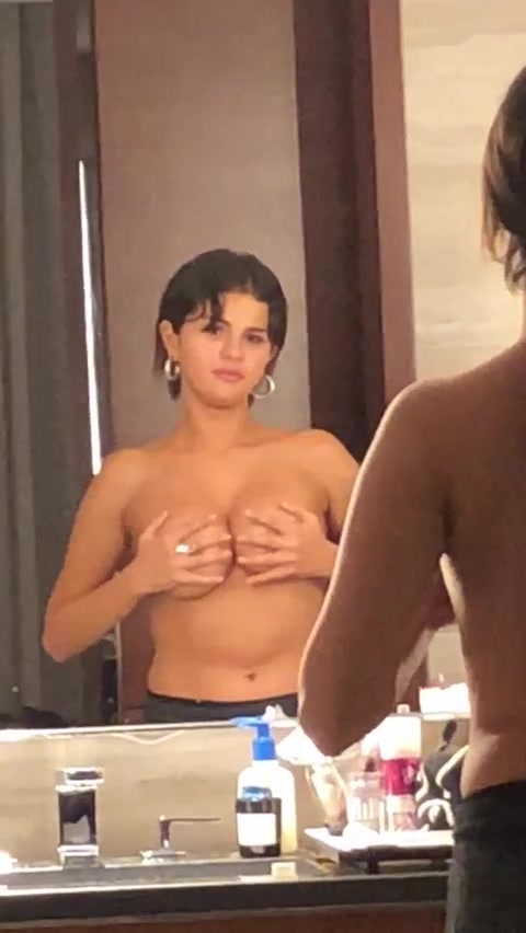 Selena Gomez Nude Video Showing Off Her Big Tits